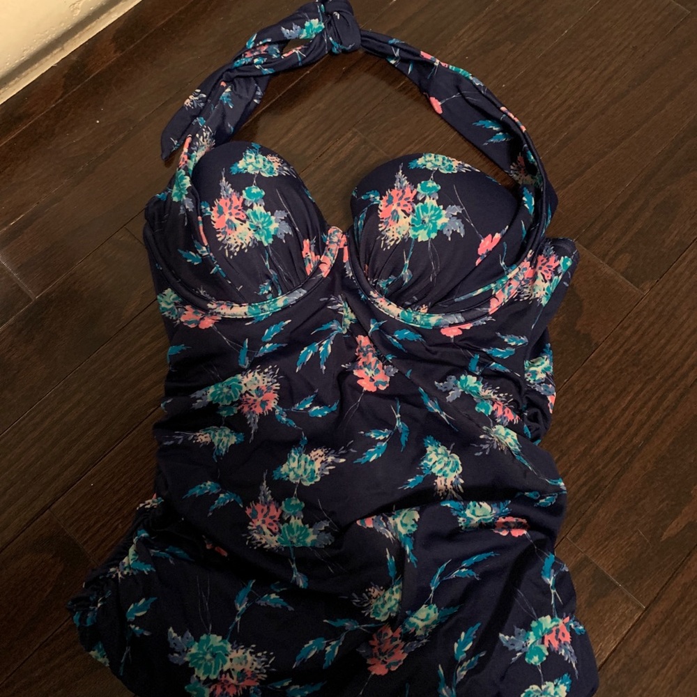 Victoria Secret Tankini Top